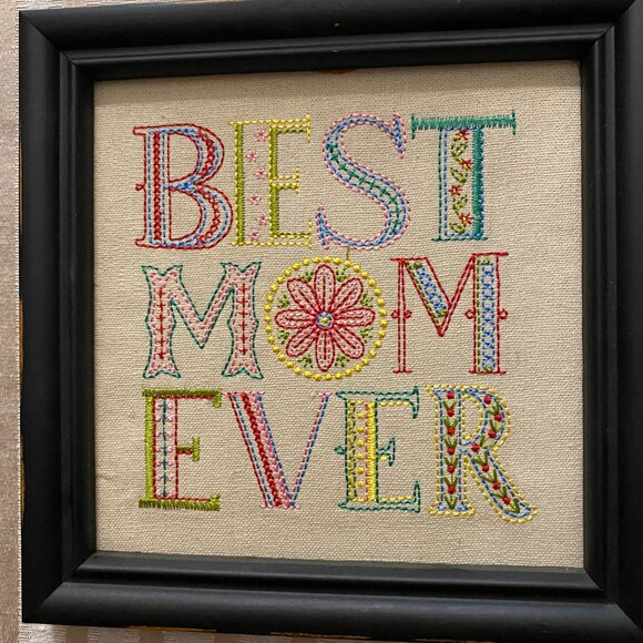 BEST MOM EVER FRAMED NEEDLEWORK - Picture 2 of 4